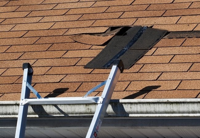 Easy and fast ways to mend a leaking roof